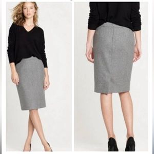 J.CREW light gray wool pencil skirt, Size 4, heather gray fully lined EUC